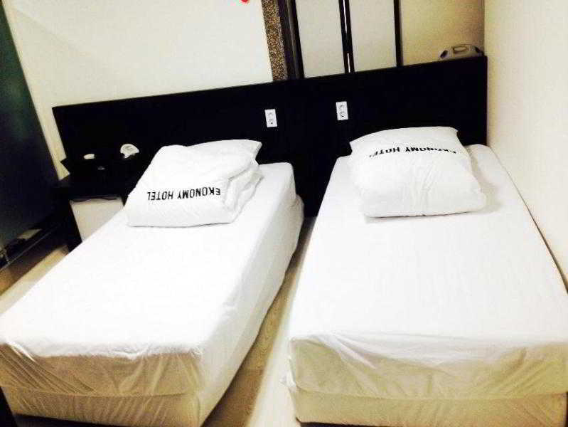 Ekonomy Hotel Nampo Busan Buitenkant foto