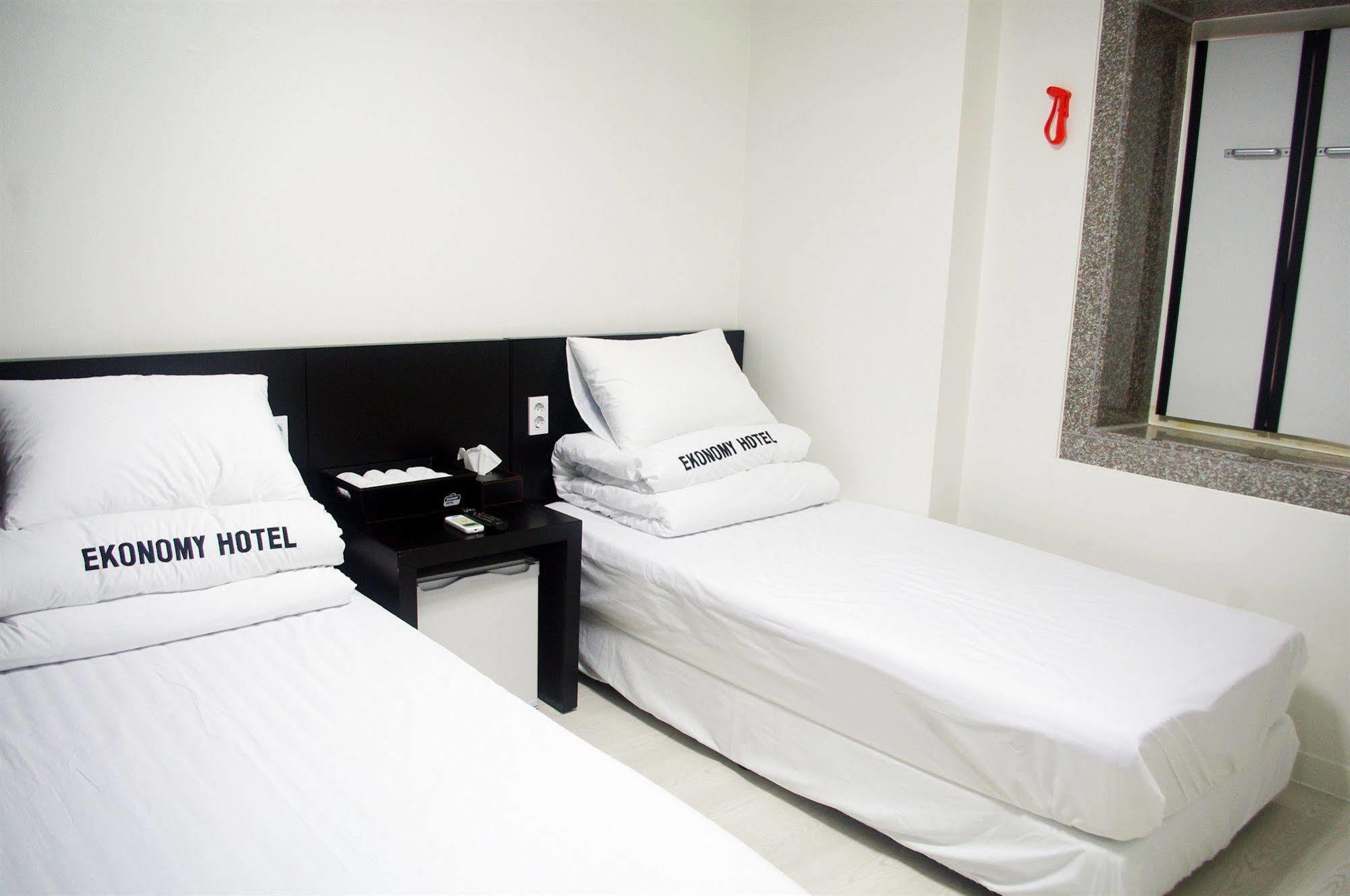 Ekonomy Hotel Nampo Busan Buitenkant foto